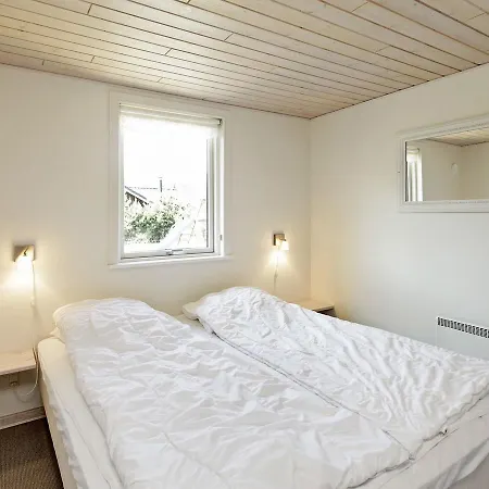 Feriehus Three-bedroom Holiday In 4 Ansager