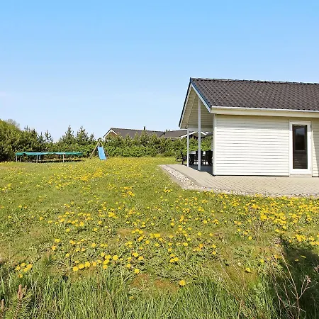 Feriehus Three-bedroom Holiday In 4